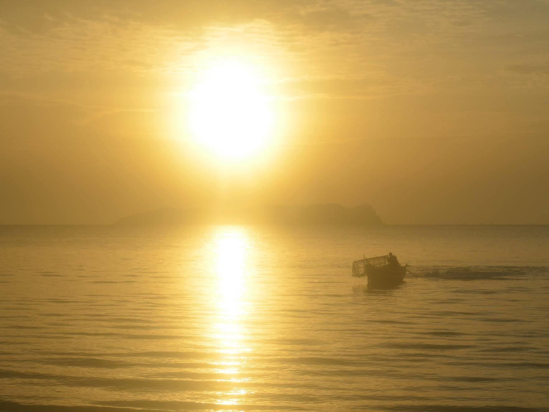 Sananwan Beach B&B Bang Saphan Noi Exterior foto
